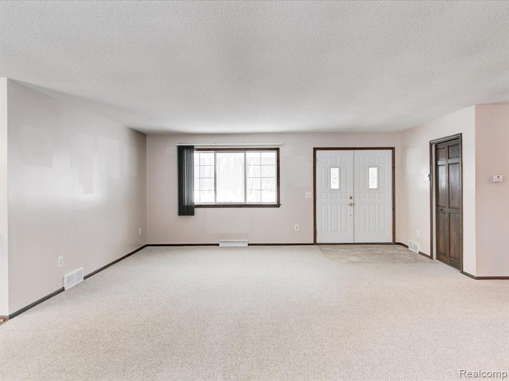 4445 W WATER Street, Port Huron, MI 48060 — Photo 7