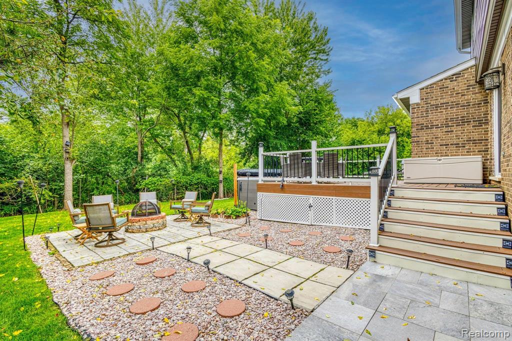 7464 WESTBURY Boulevard, West Bloomfield, MI — Photo 46