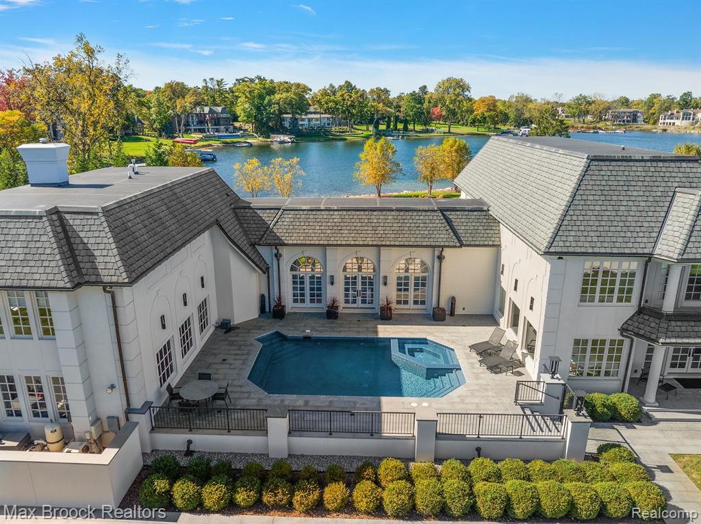 3251 W Shore Drive, Orchard Lake Village, MI 48324 — Photo 65