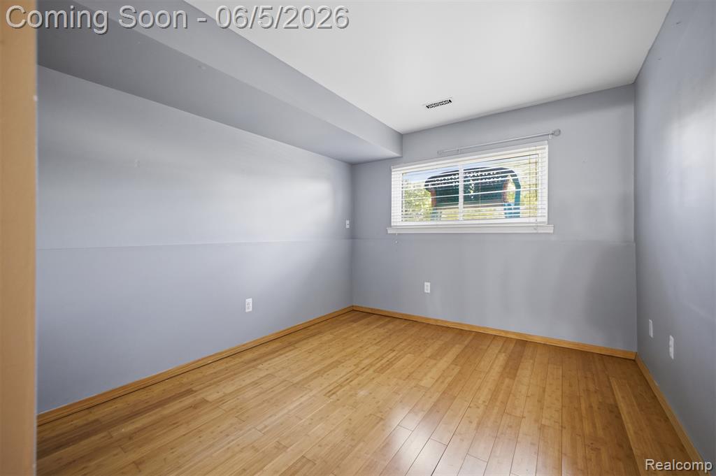 40435 Oak Tree, Novi, MI — Photo 30