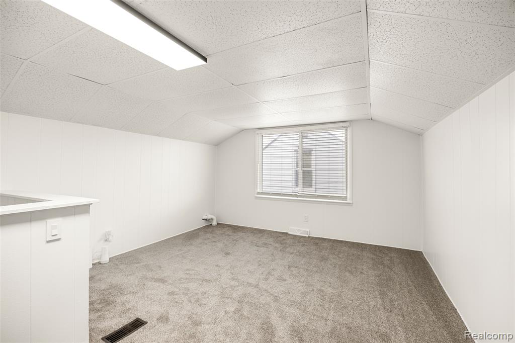 8871 Sussex Street, Detroit, MI 48228 — Photo 15