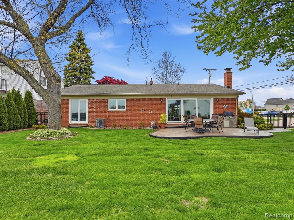 32160 S River Road, Harrison Township, MI — Photo 49