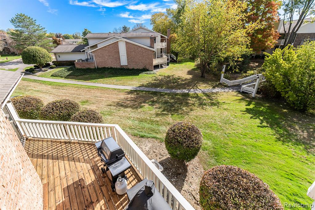 7006 Bridge Way, West Bloomfield, MI — Photo 28