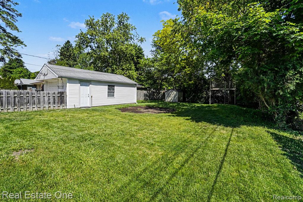 769 Manordale Court, Milford, MI 48381 — Photo 28