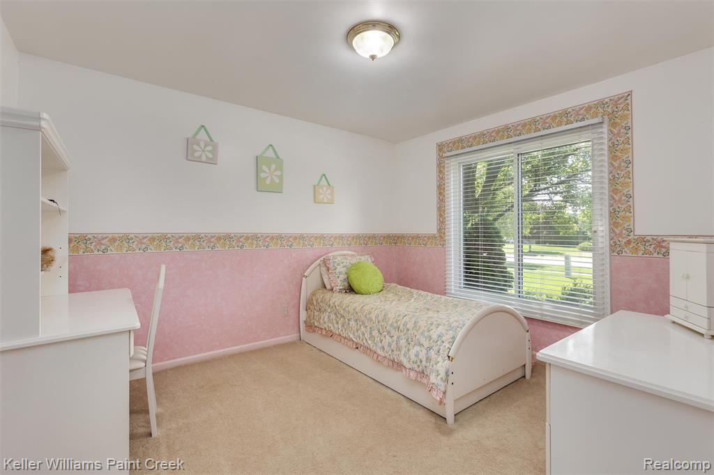 49240 Shenandoah Drive, Macomb, MI 48044 — Photo 9