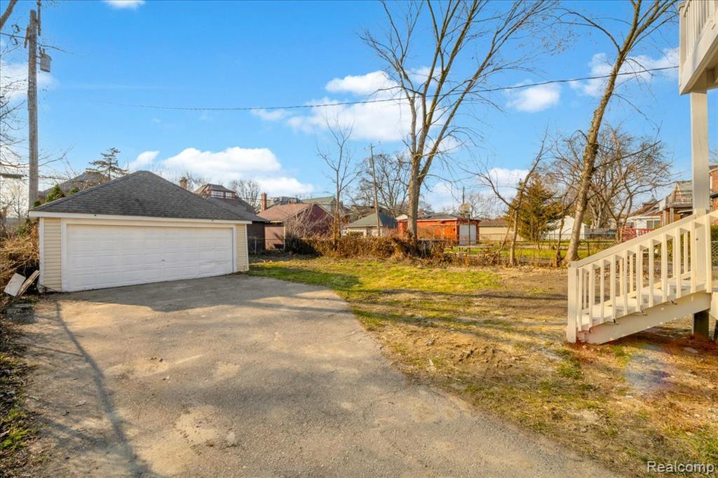 16121 Rosemont Avenue, Detroit, MI 48219 — Photo 38