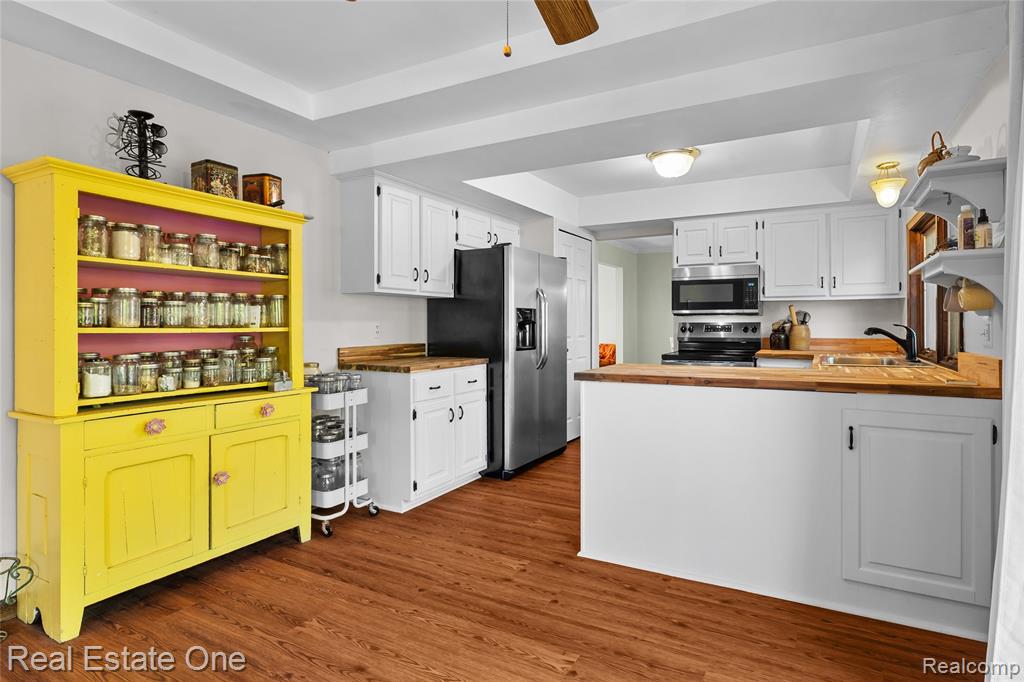 4931 Calvert Drive, Troy, MI 48085 — Photo 9