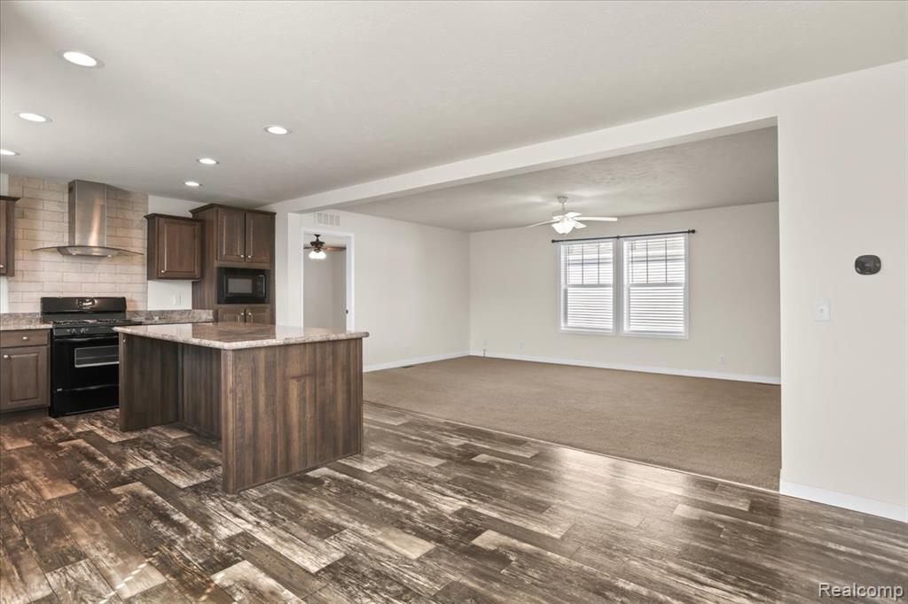 57572 Miller Court, Lenox, MI 48048 — Photo 9