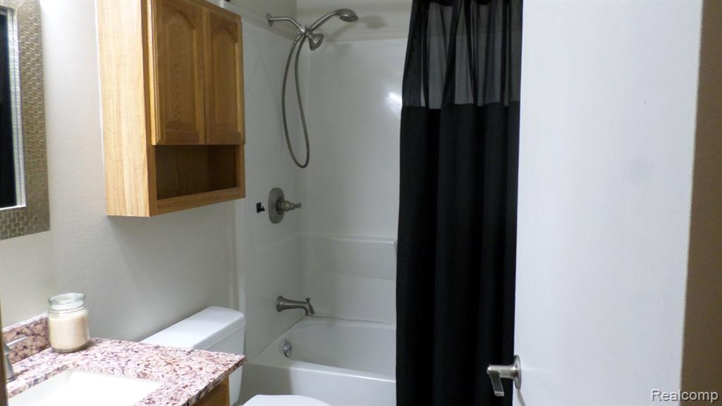 33612 Bayview Drive, New Baltimore, MI 48047 — Photo 14