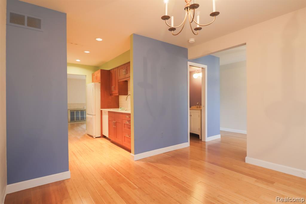 1816 SHIRE, Royal Oak, MI 48073 — Photo 9