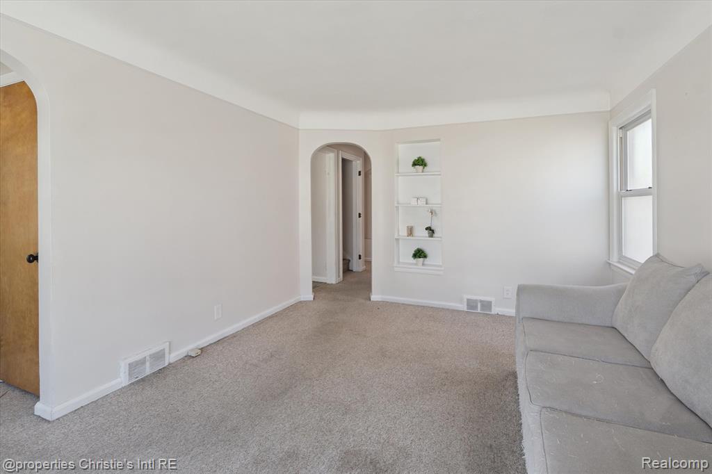 6642 Shenandoah Avenue, Allen Park, MI 48101 — Photo 5