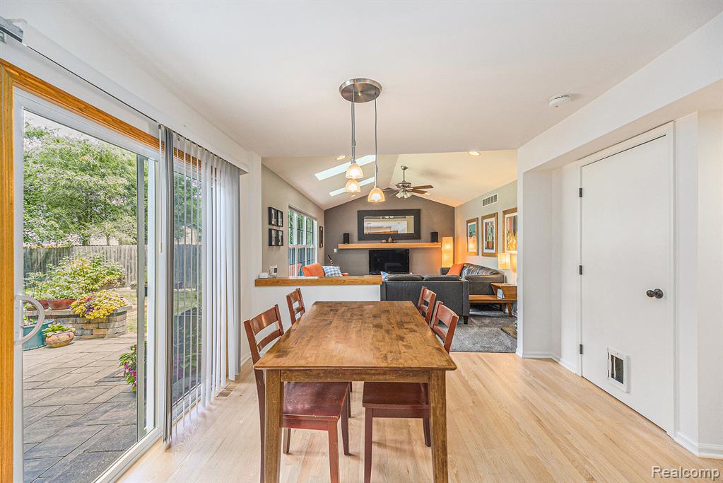 1827 N Franklin Court, Ann Arbor, MI 48103 — Photo 10