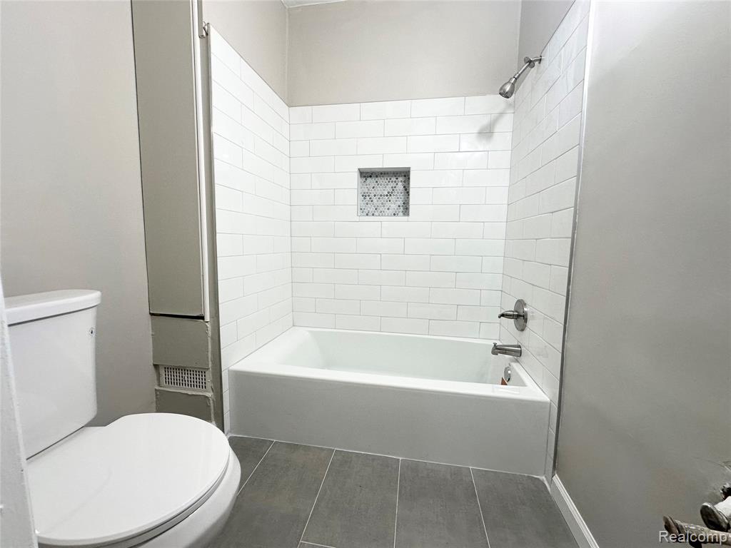 7027 Meadow Avenue, Warren, MI 48091 — Photo 5