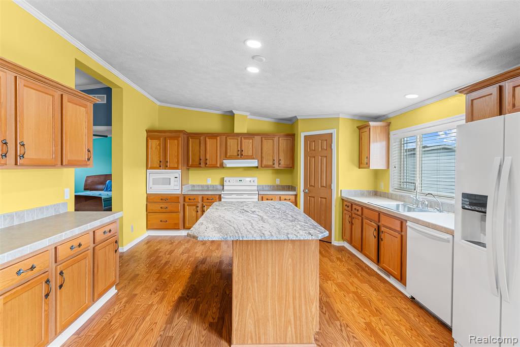 6252 Juliet Boulevard, Fenton, MI 48430 — Photo 13