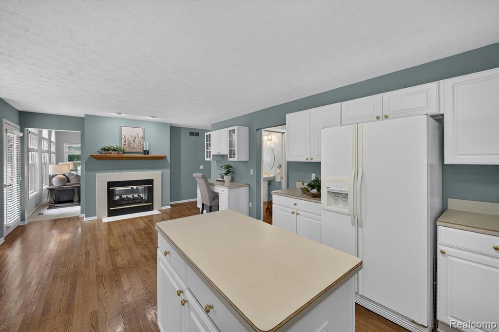 5079 Pinewood Drive, Brighton, MI 48116 — Photo 13