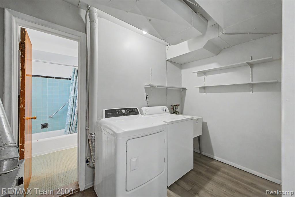 4947 Roosevelt Boulevard, Dearborn Heights, MI 48125 — Photo 13