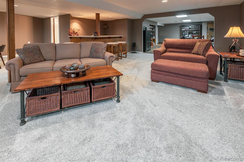 900 DREW Drive, Troy, MI 48098 — Photo 28