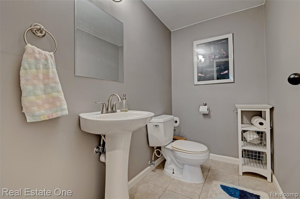 6360 Woodcrest Ridge, Clarkston, MI — Photo 43