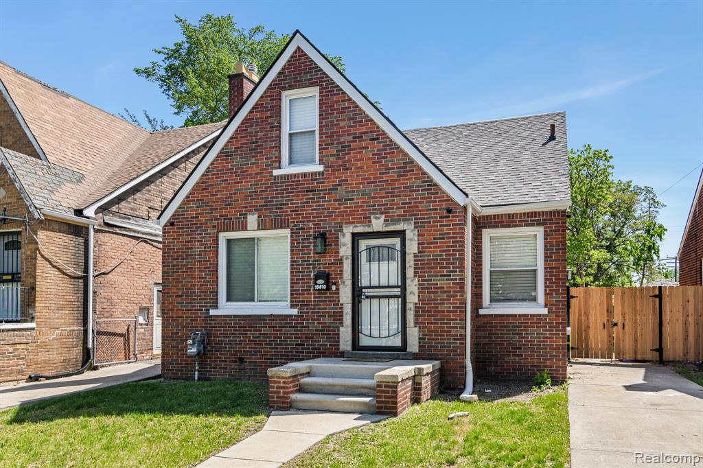 15810 ROBSON Street, Detroit, MI 48227 — Photo 2