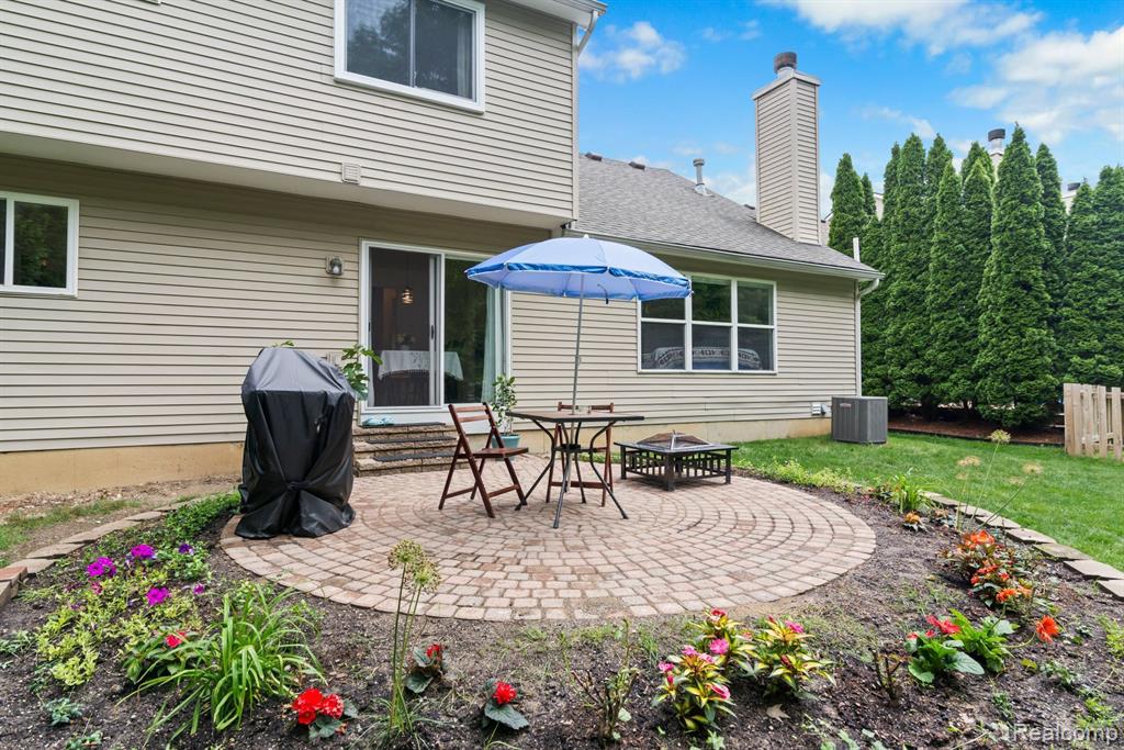 3251 DUNWOODIE Road, Ann Arbor, MI 48105 — Photo 8