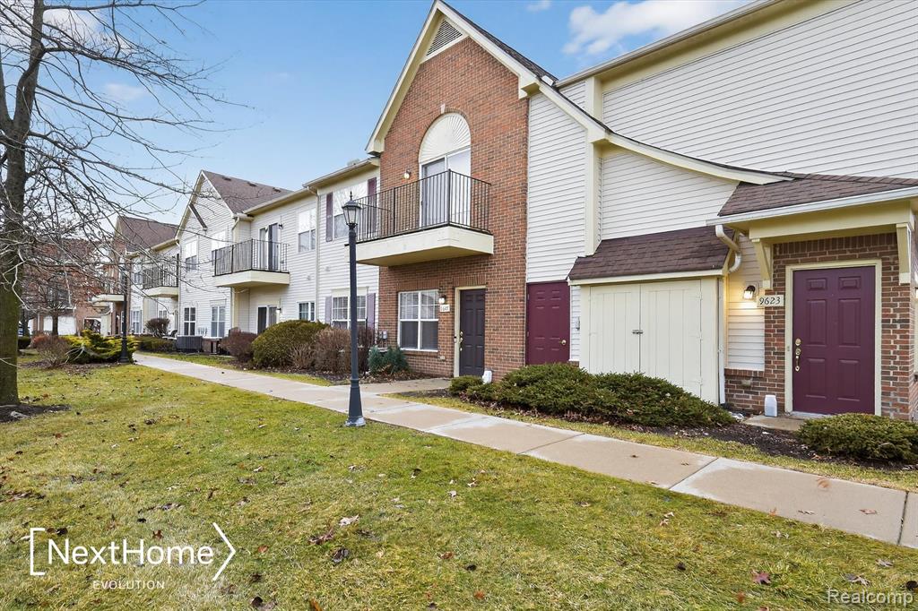 9627 Lakeside Drive, Ypsilanti, MI 48197 — Photo 38