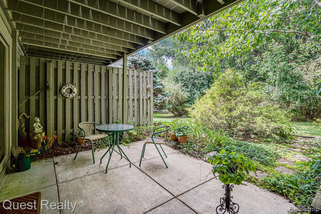 3123 LAKE HAVEN Drive, Ann Arbor, MI 48105 — Photo 23