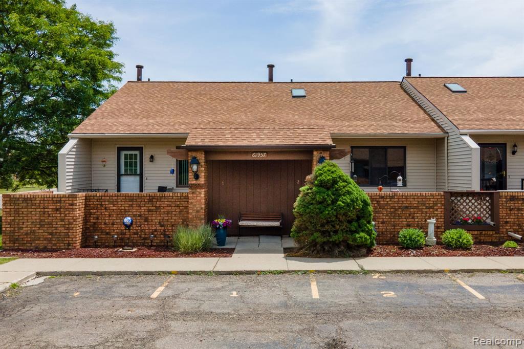 61957 Ticonderoga Drive, 1, South Lyon, MI 48178 — Photo 3