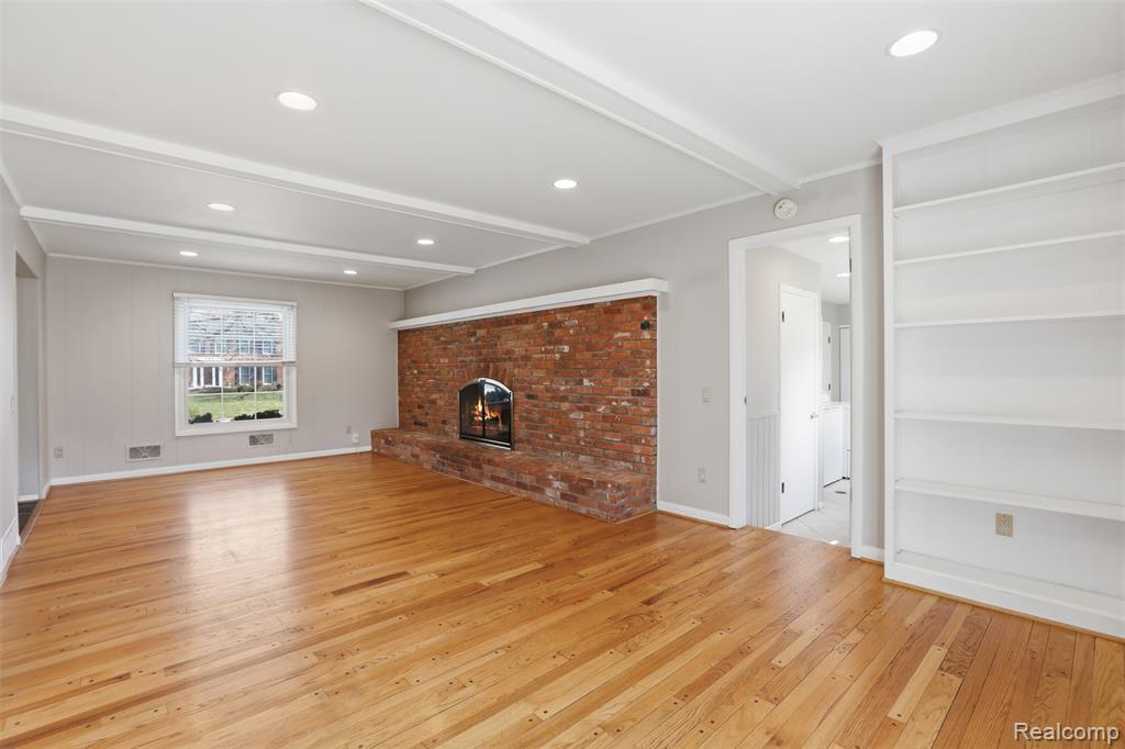 5972 Barnstable Court, West Bloomfield, MI — Photo 21