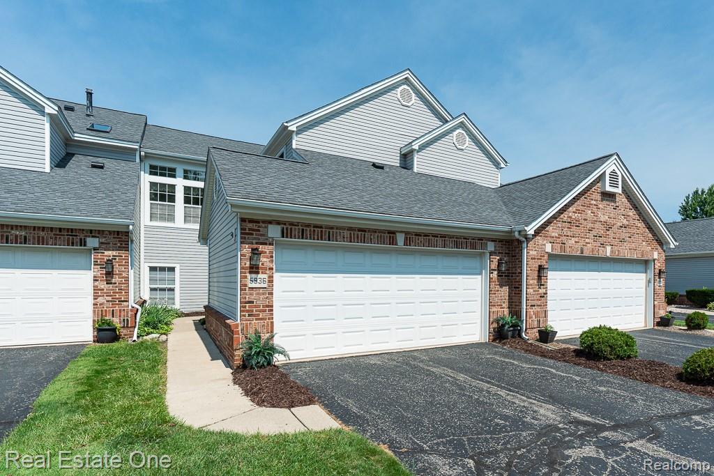 5936 Creekside Drive, 87, Troy, MI 48085 — Photo 2