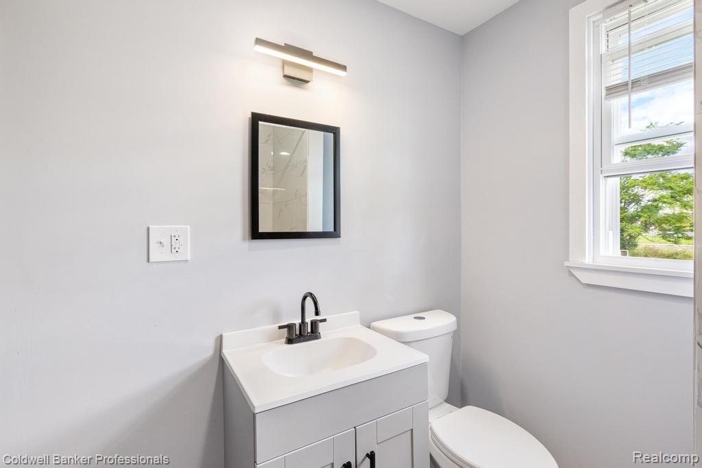 635 HAGUE-2W Street, Detroit, MI 48202 — Photo 20