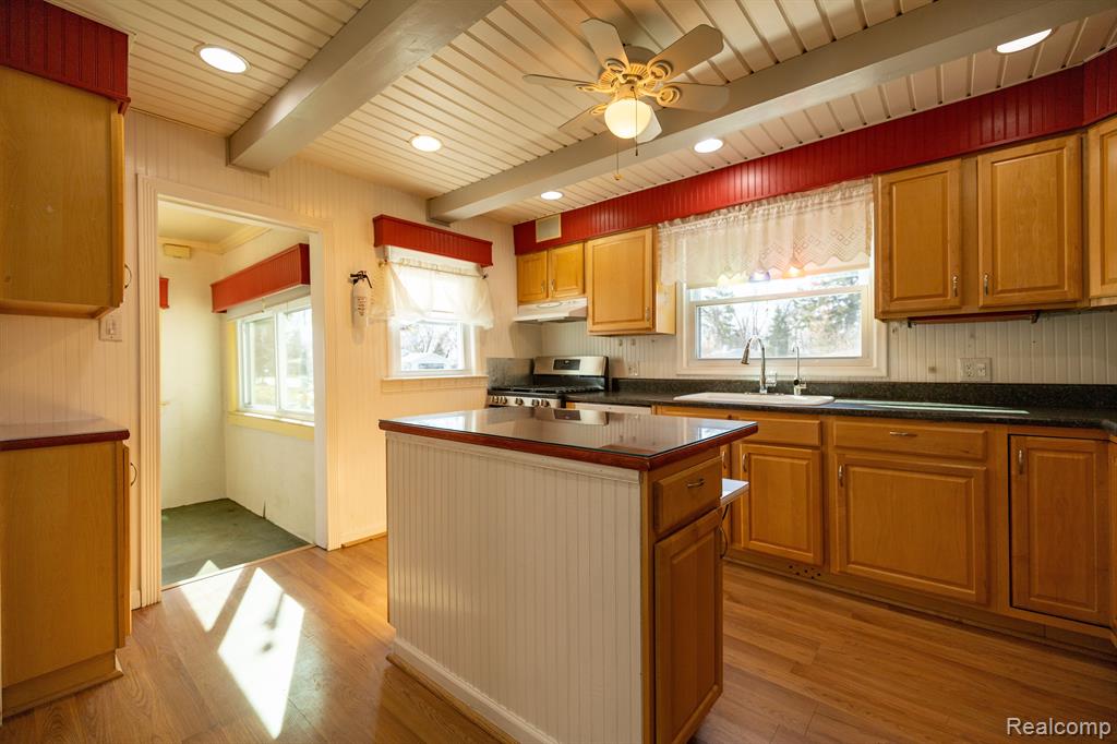 9180 COOLEY LAKE Road, White Lake, MI — Photo 12