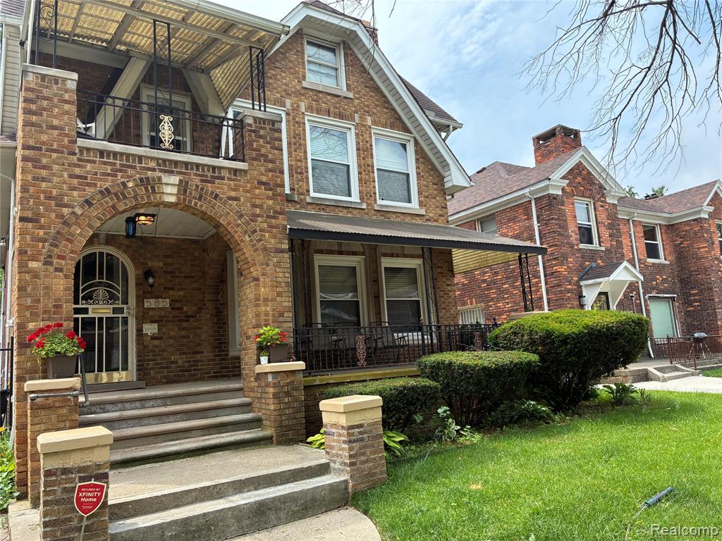 583 W Golden, Highland Park, MI 48203 — Photo 2