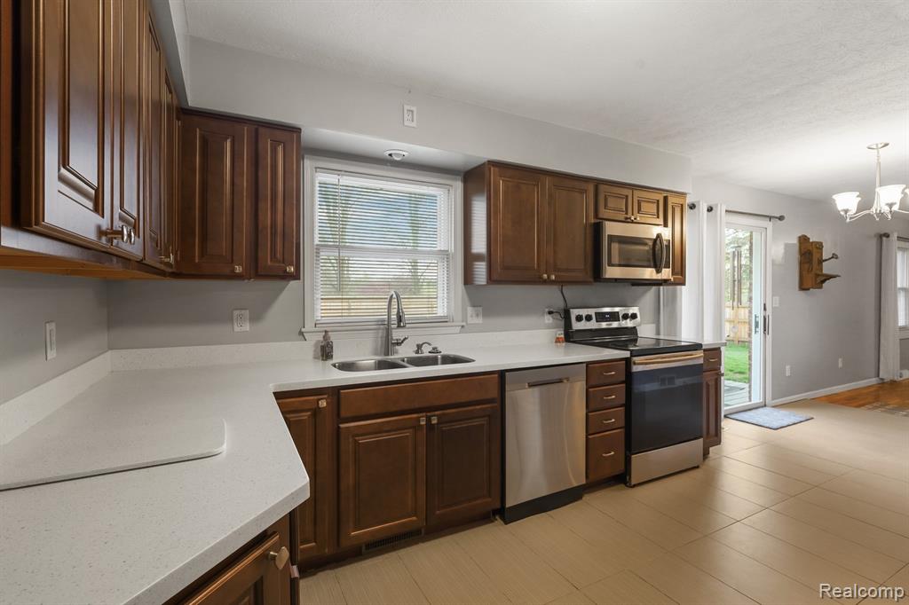 6106 Willow Highway, Grand Ledge, MI 48837 — Photo 21