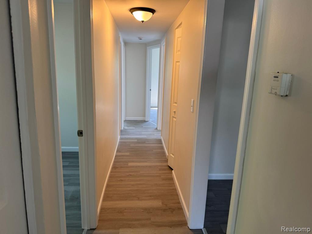 8684 PAIGE Avenue, Warren, MI 48089 — Photo 10