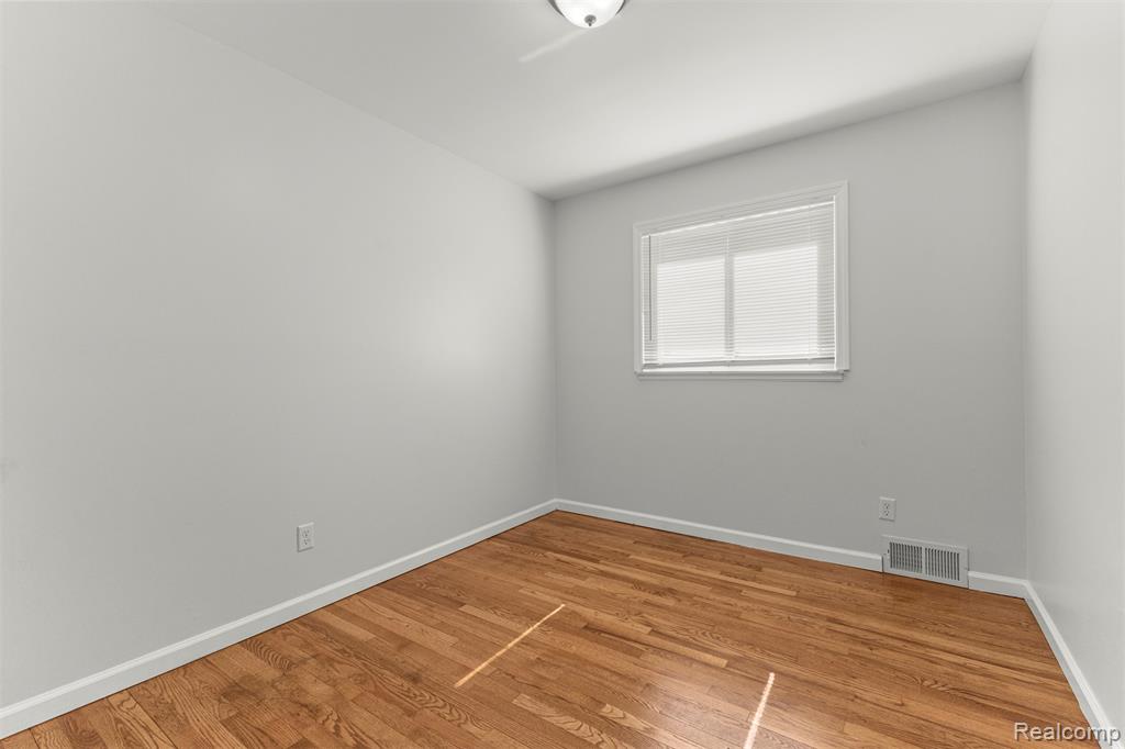 4142 Gertrude Street, Dearborn Heights, MI 48125 — Photo 21
