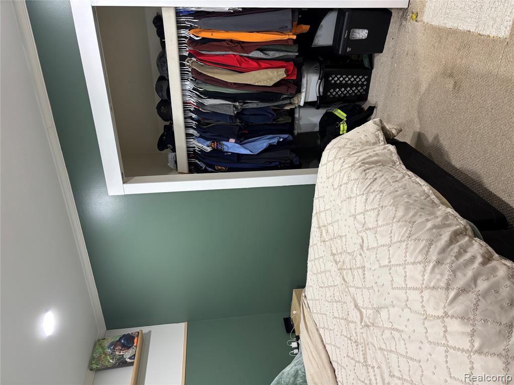 9428 Ute Pointe Drive, Clarkston, MI — Photo 11