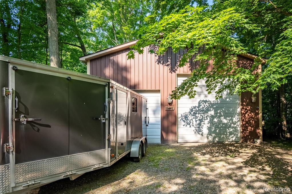 55535 WOODY Lane, South Lyon, MI 48178 — Photo 34