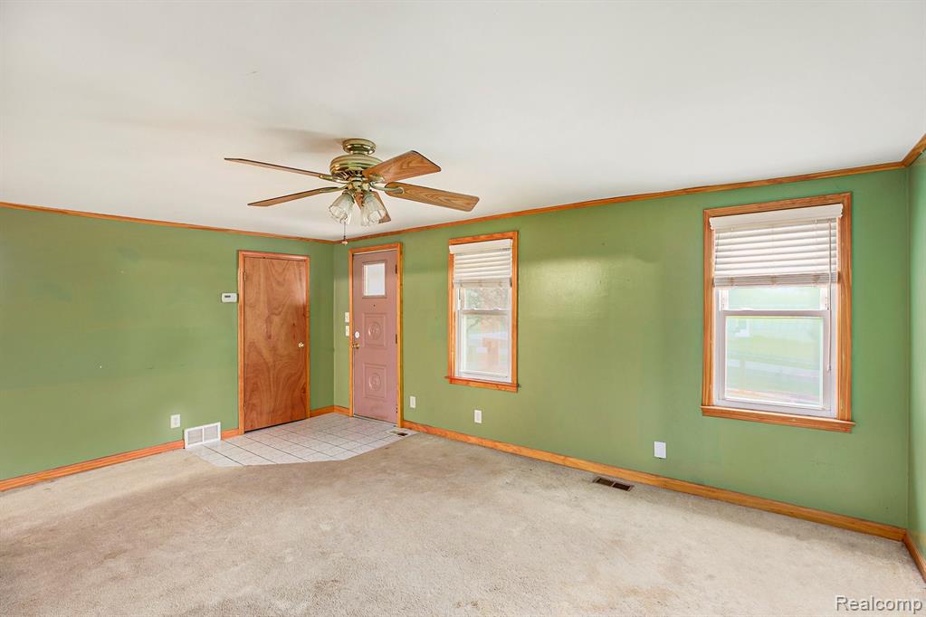 8123 Janis Street, Shelby Twp, MI 48317 — Photo 5