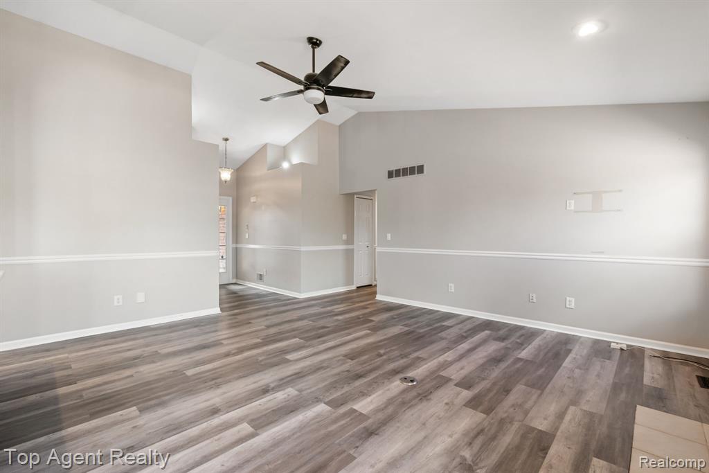 52806 Muirfield Drive, New Baltimore, MI — Photo 14