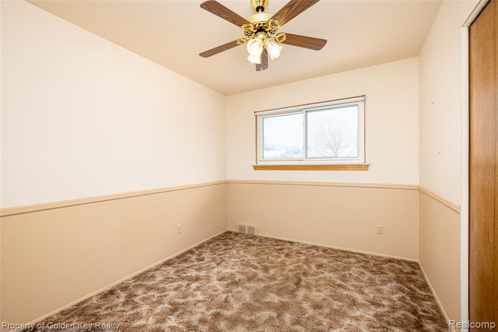 6951 Apache Trail, Westland, MI — Photo 9