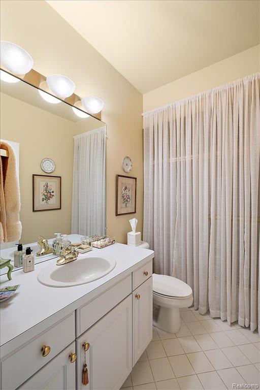 833 GARNET Court, Rochester, MI 48306 — Photo 31