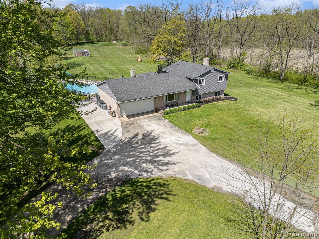 9703 TOWER Road, South Lyon, MI 48178 — Photo 2
