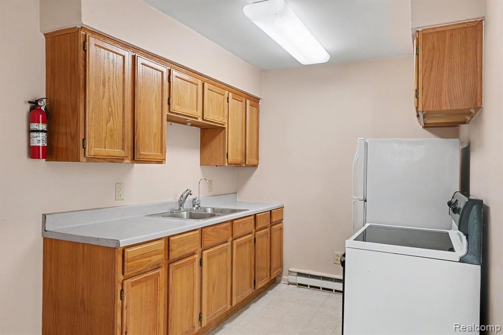 1691 S Lakeview Lane, Highland, MI — Photo 19