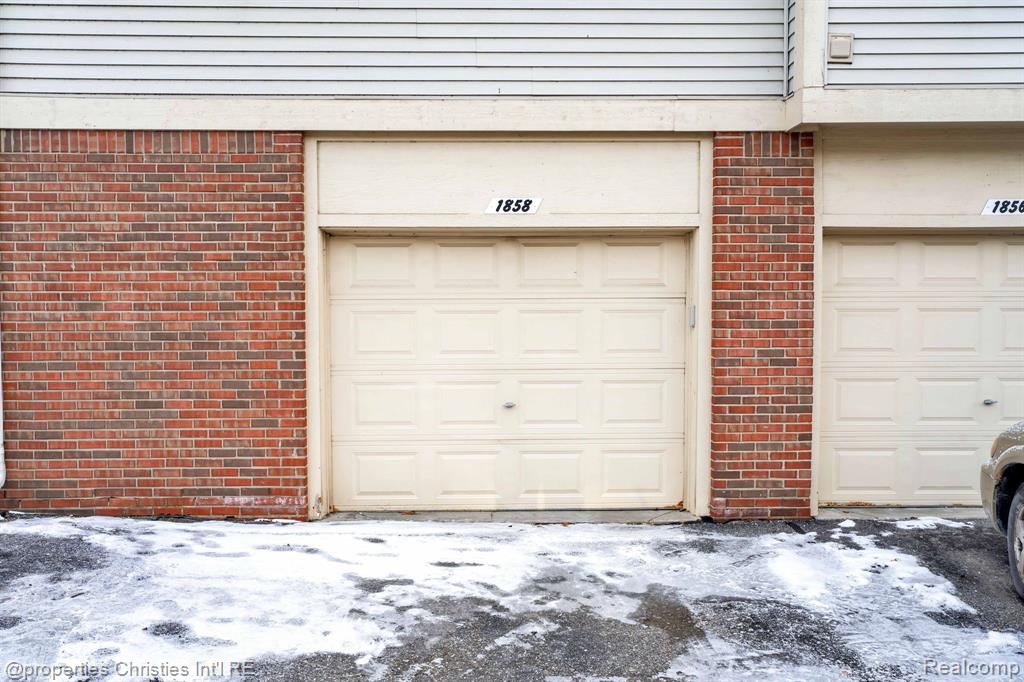 1858 Flagstone Circle, #49, Rochester, MI 48307 — Photo 22