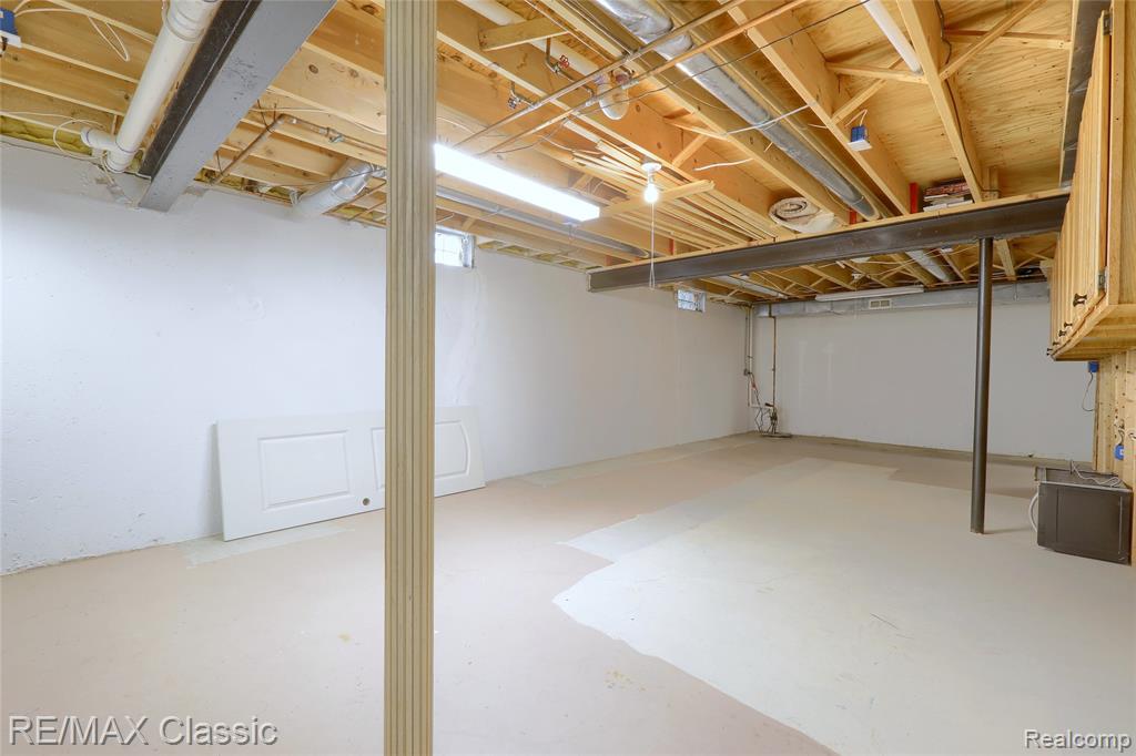 43274 Hillsboro Drive, Clinton Twp, MI 48038 — Photo 29