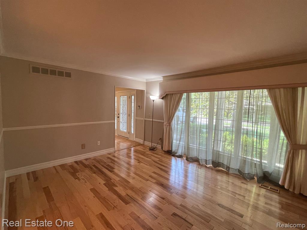7482 ADMIRALTY Drive, Canton, MI 48187 — Photo 4