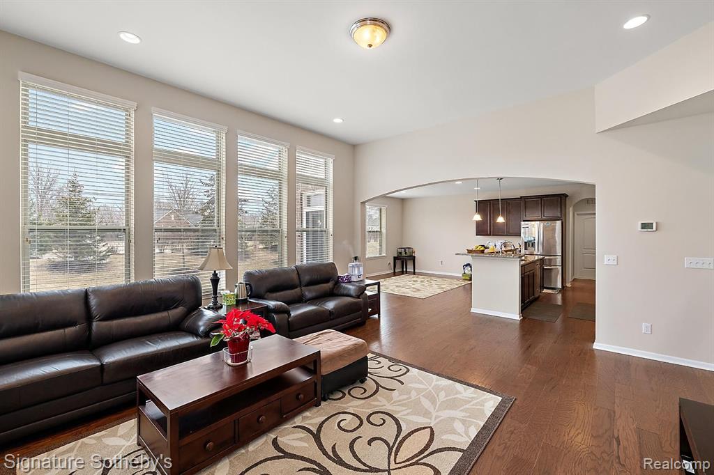 50472 SCARBOROUGH Road, Canton, MI 48188 — Photo 11