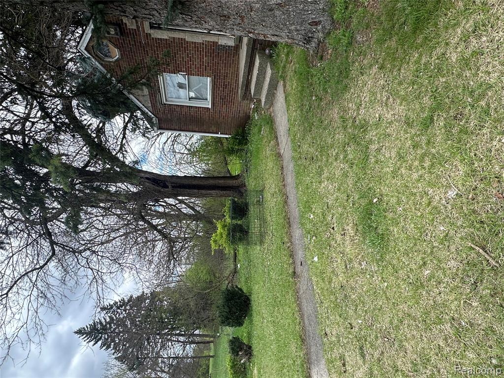 167 W Brentwood Street, Highland Park, MI 48203 — Photo 2