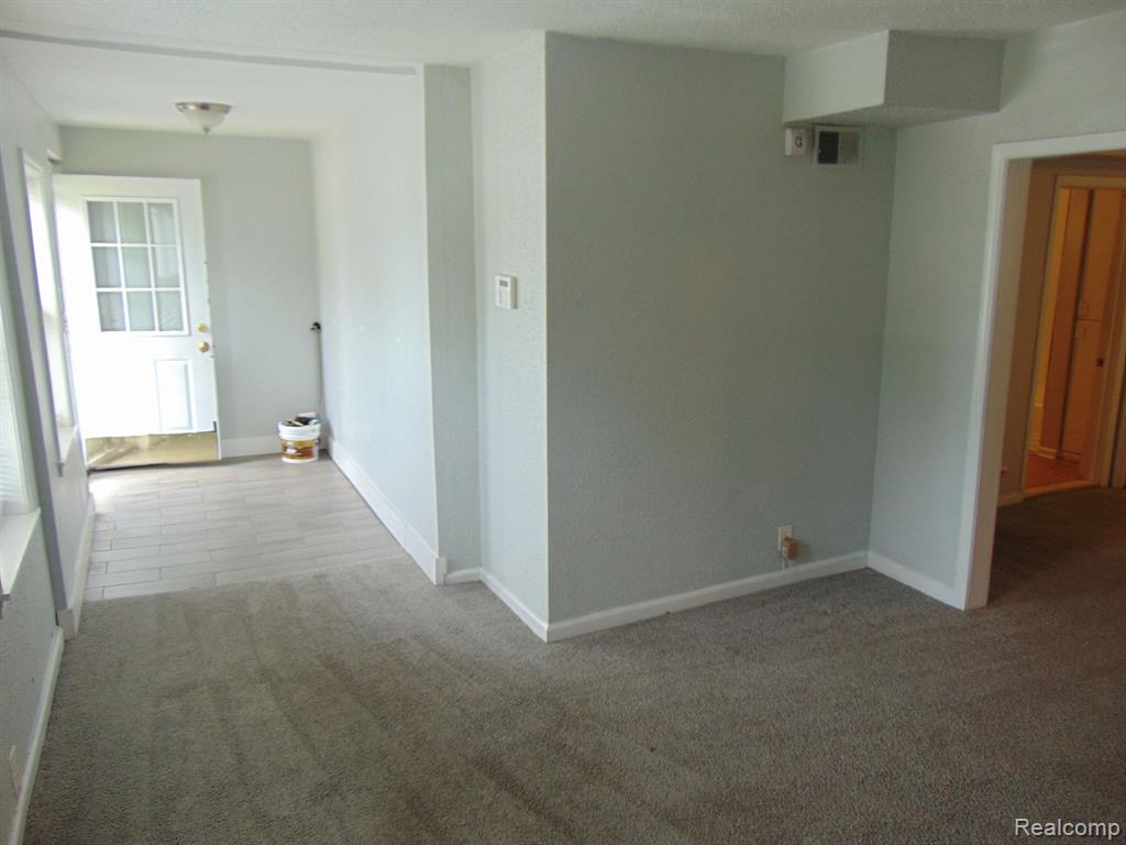 7576 STUDEBAKER Avenue, Warren, MI 48091 — Photo 2
