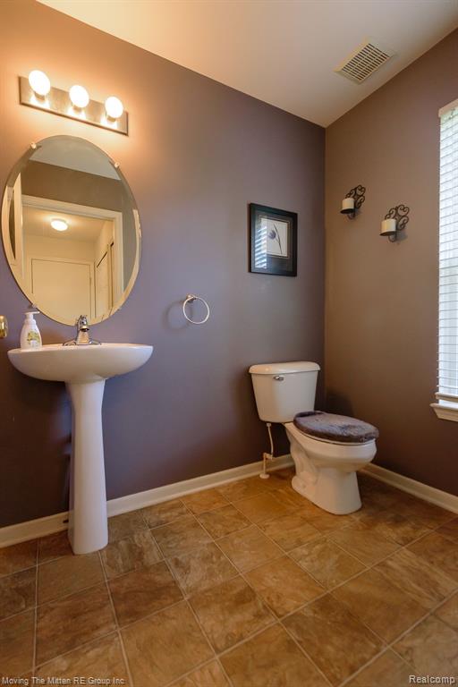 42990 N CUMBERLAND Drive, Van Buren, MI 48111 — Photo 14